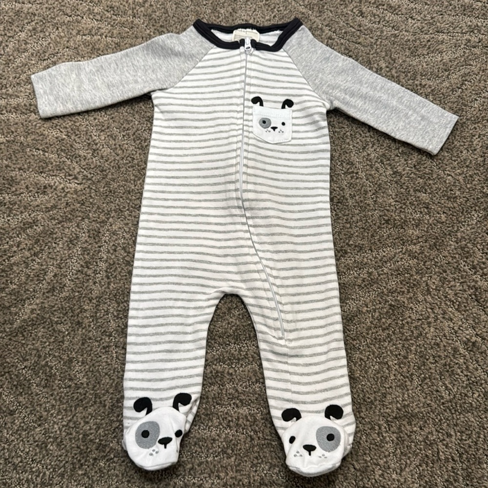 First Impressions-0-3 mo, everyday footie w darling puppy details👼